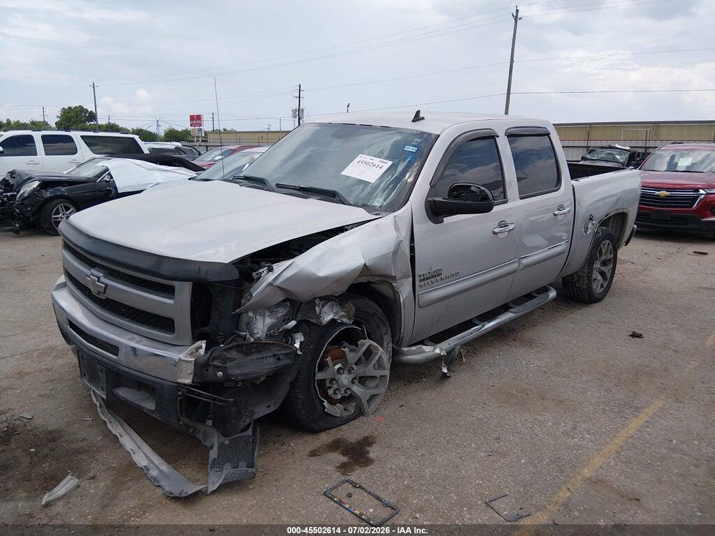 3GCPCSE05BG353374 2011 CHEVROLET SILVERADO 1500 photo no. 2