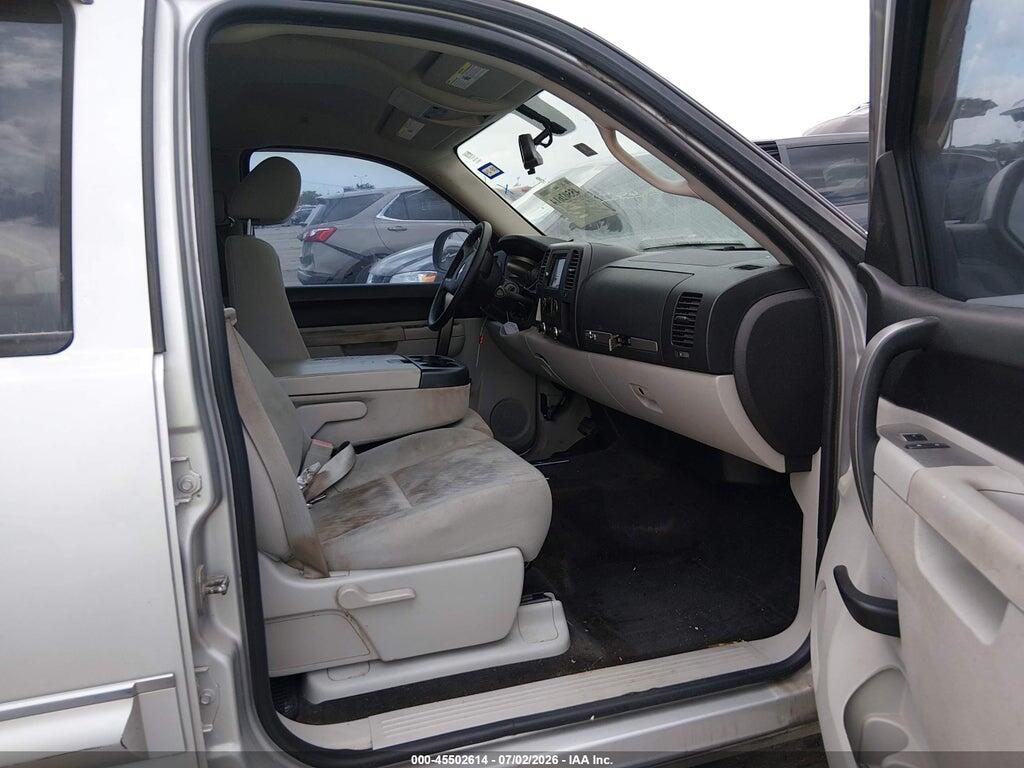 3GCPCSE05BG353374 2011 CHEVROLET SILVERADO 1500 photo no. 5