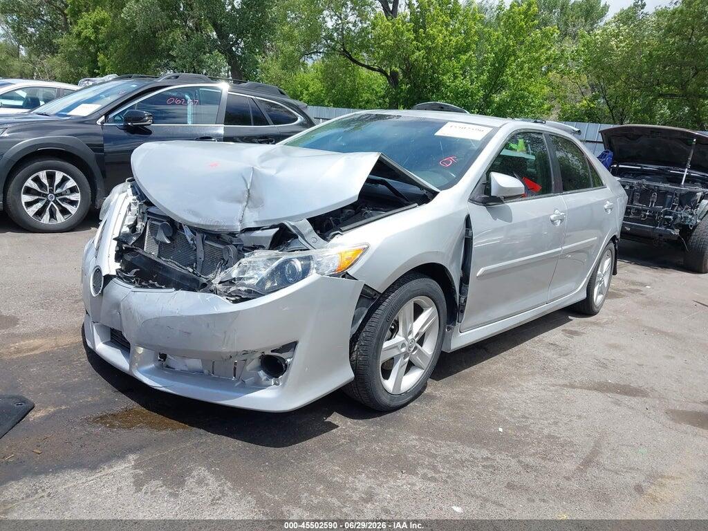 4T1BF1FK0EU444741 2014 TOYOTA CAMRY photo no. 2