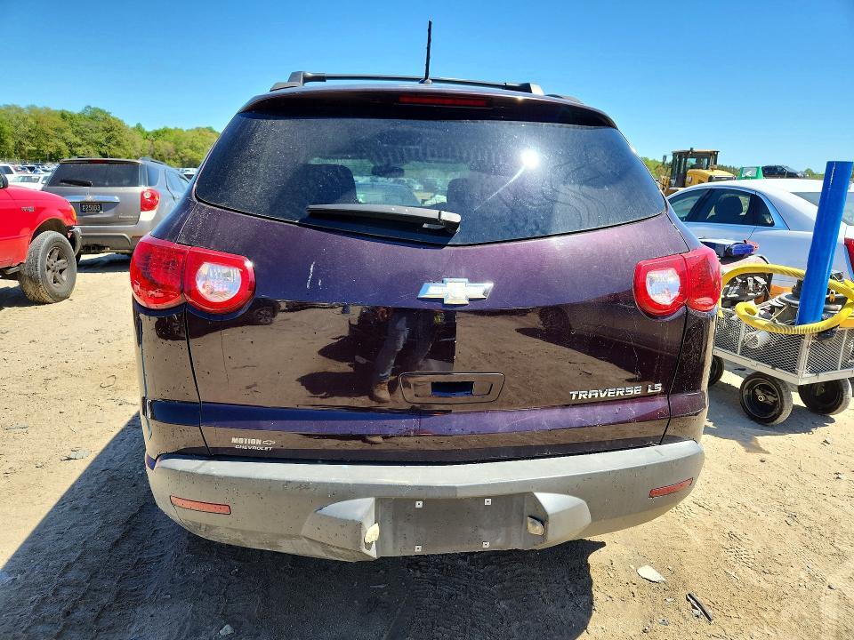 2010 CHEVROLET TRAVERSE LS — Фото 6 из 13