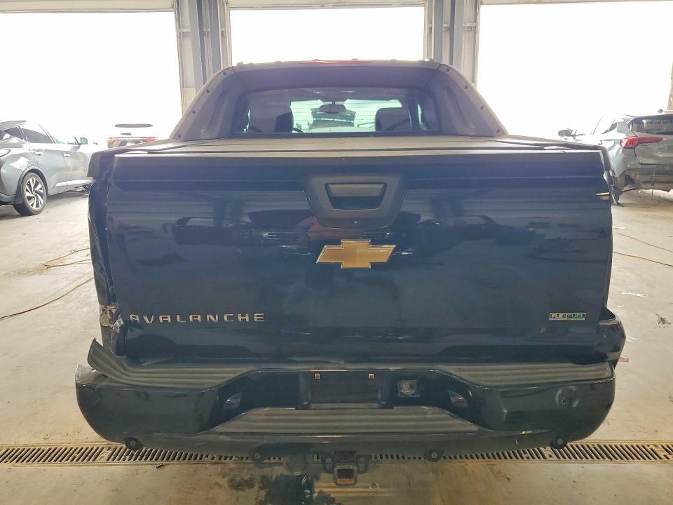 2010 CHEVROLET AVALANCHE LTZ — Фото 6 из 12