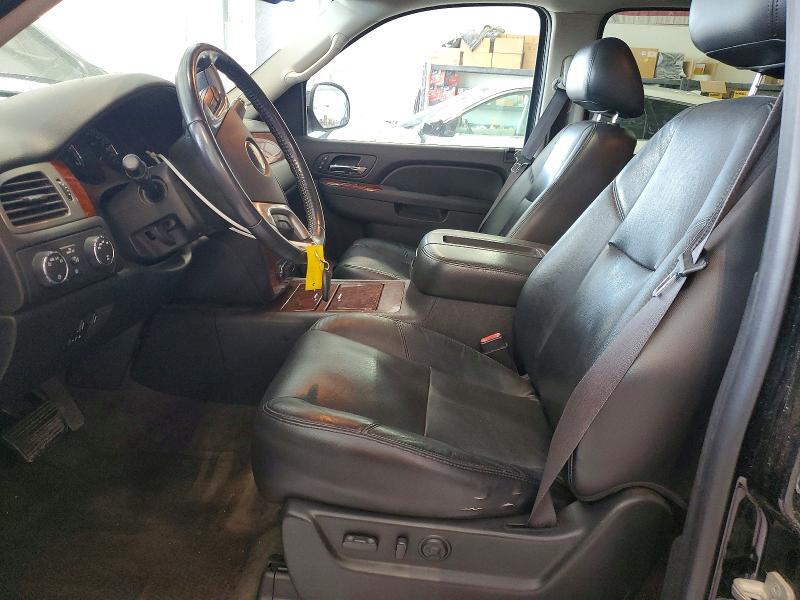 2010 CHEVROLET AVALANCHE LTZ — Фото 7 из 12