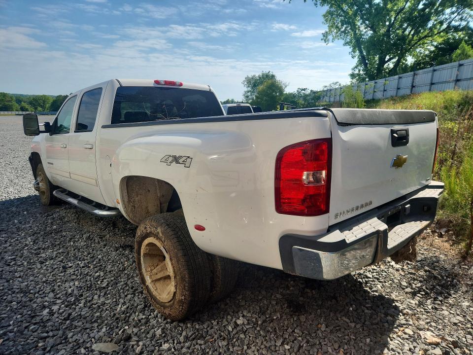 2010 CHEVROLET SILVERADO K3500 LTZ — Фото 2 из 13