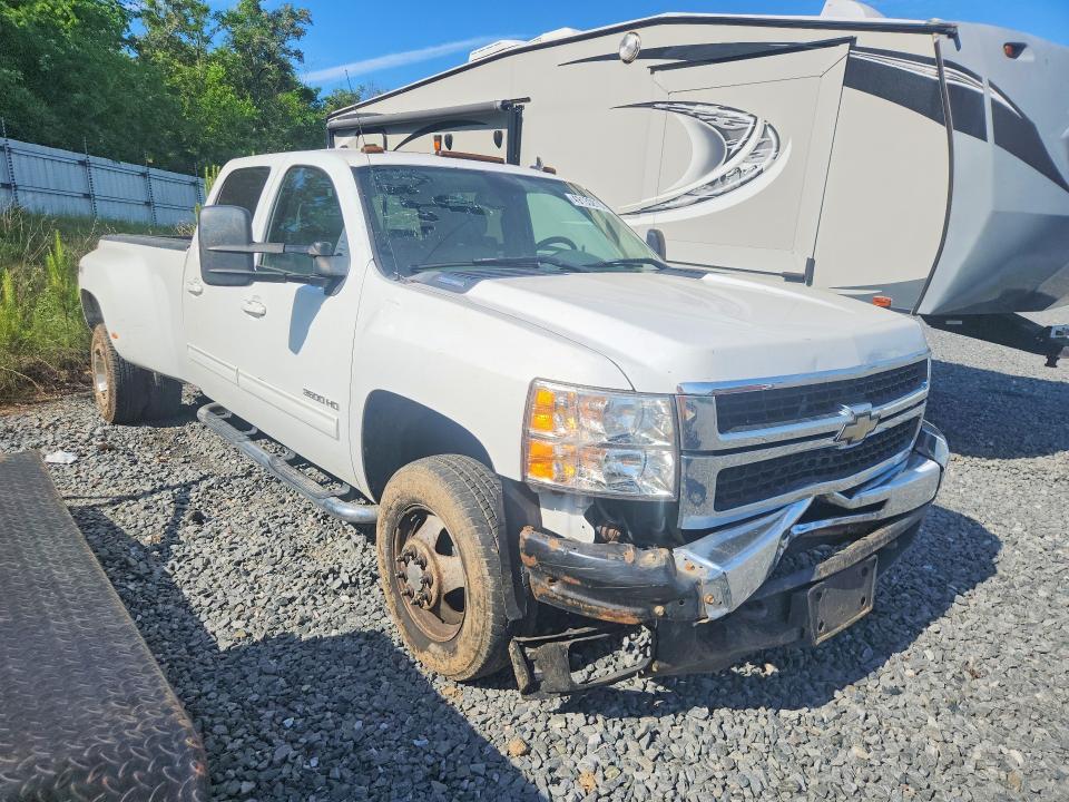 2010 CHEVROLET SILVERADO K3500 LTZ — Фото 4 из 13