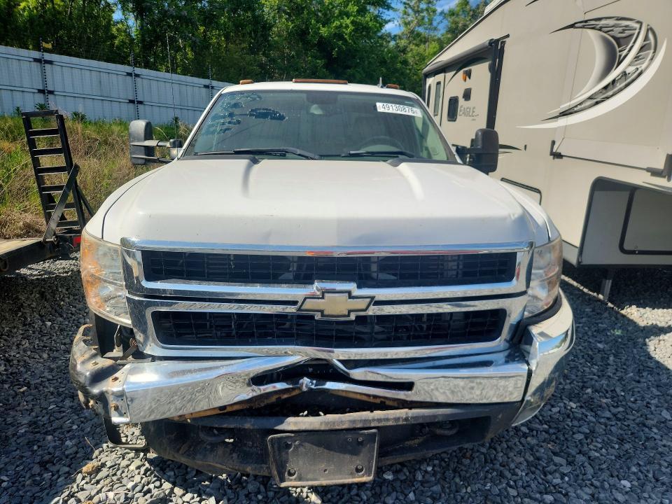2010 CHEVROLET SILVERADO K3500 LTZ — Фото 5 из 13