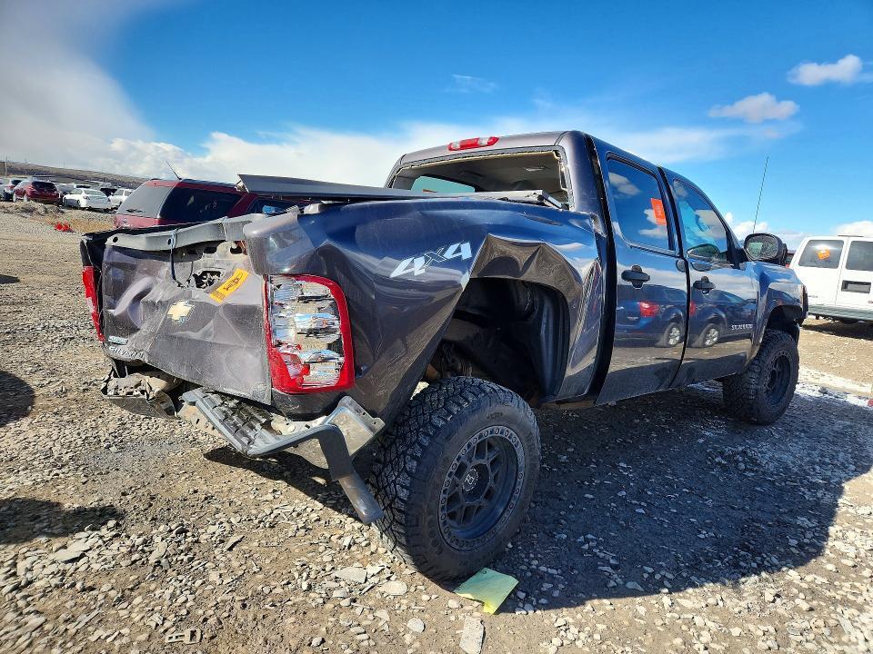 2010 CHEVROLET SILVERADO K1500 — Фото 3 из 12