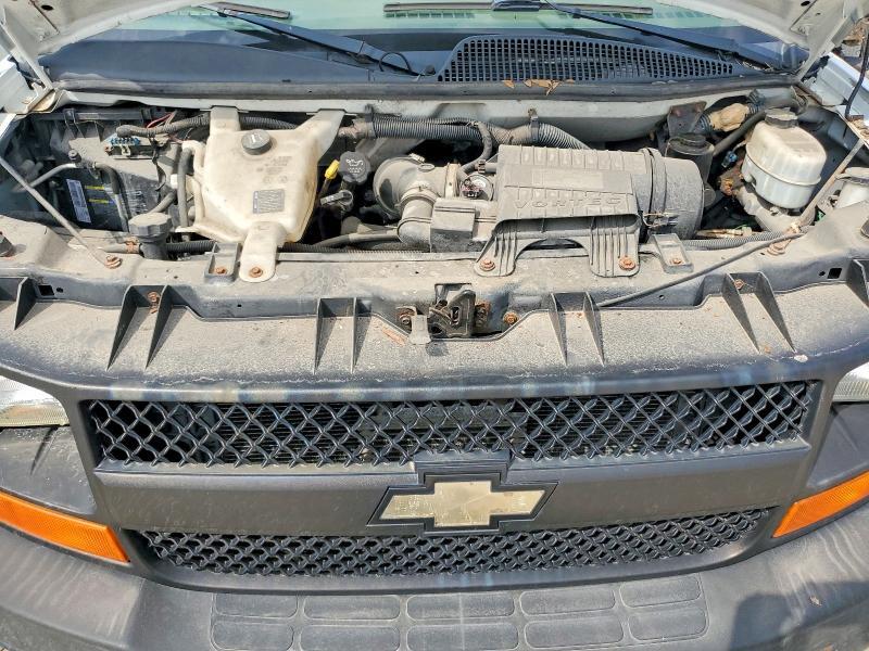 2010 CHEVROLET EXPRESS G2500 — Фото 12 из 13