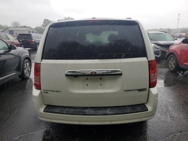 2010 CHRYSLER TOWN & COUNTRY TOURING PLUS — Фото 6 из 13