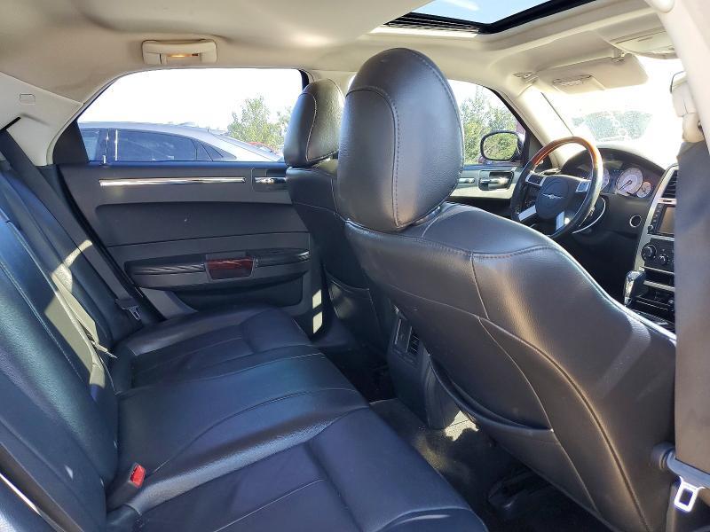 2010 CHRYSLER 300 LIMITED — Фото 10 из 12