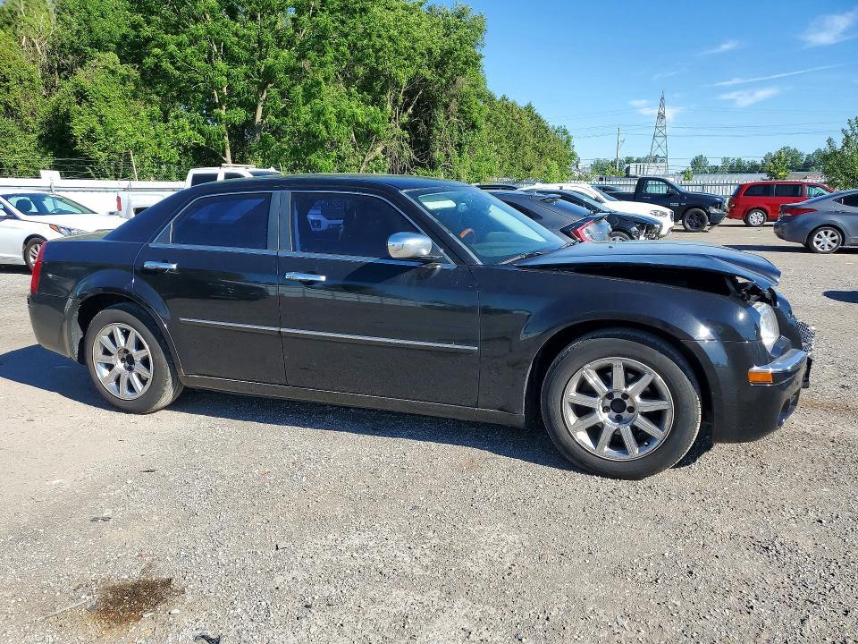 2010 CHRYSLER 300 LIMITED — Фото 4 из 12