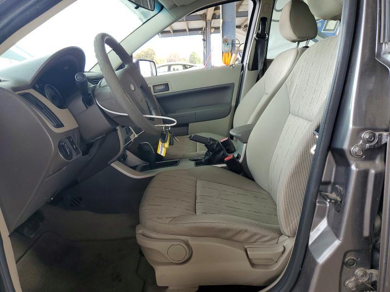 2010 FORD FOCUS SE — Фото 7 из 12