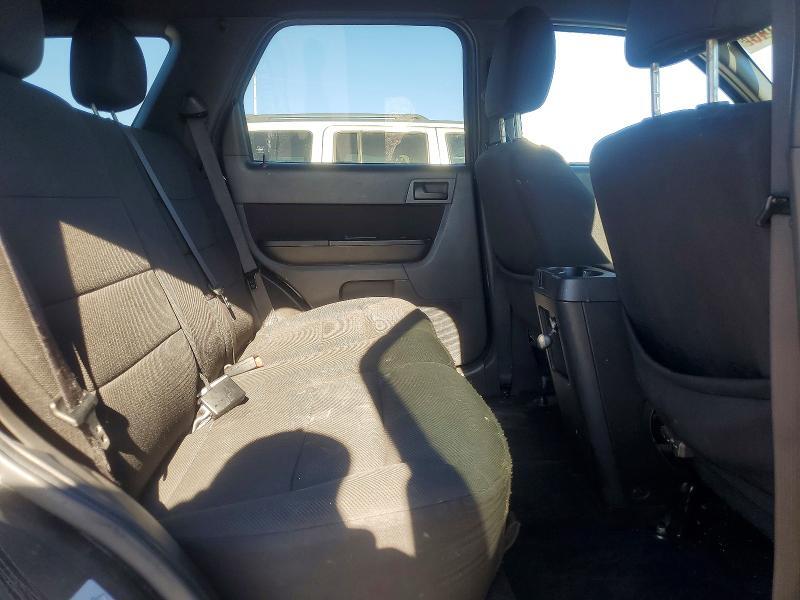 2010 FORD ESCAPE XLT — Фото 11 из 13