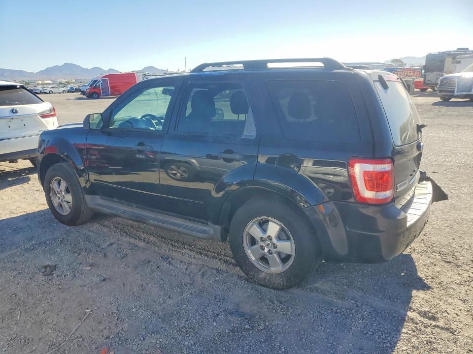 2010 FORD ESCAPE XLT — Фото 2 из 13