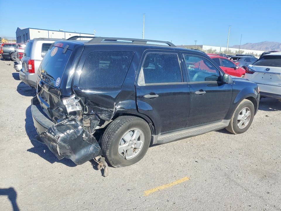 2010 FORD ESCAPE XLT — Фото 3 из 13