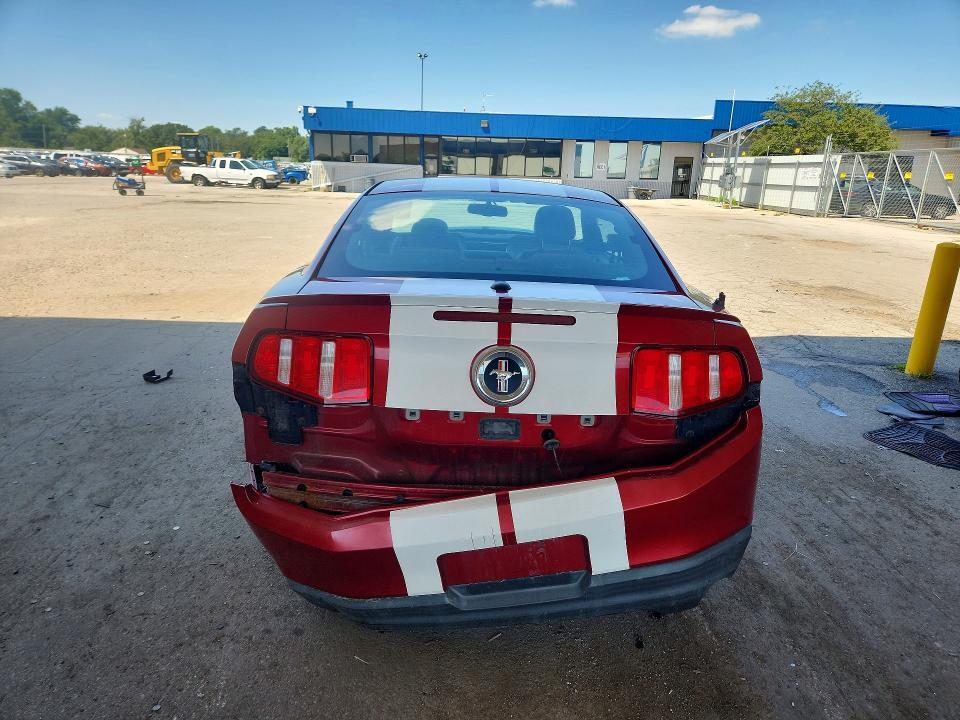 2010 FORD MUSTANG — Фото 6 из 12