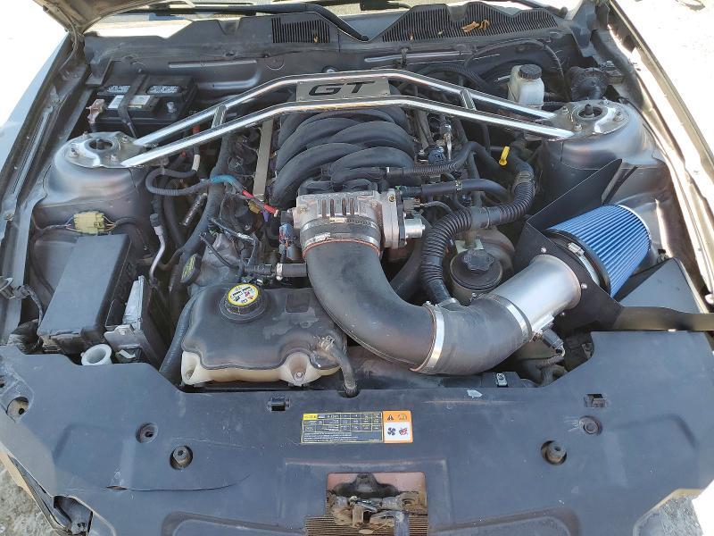 2010 FORD MUSTANG GT — Фото 11 из 13