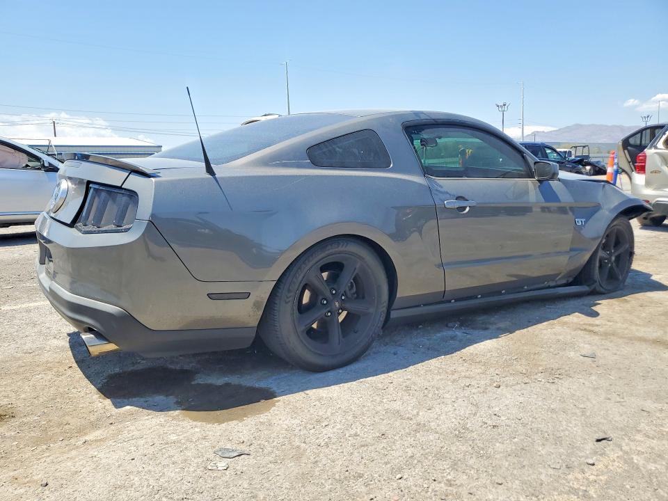 2010 FORD MUSTANG GT — Фото 3 из 13