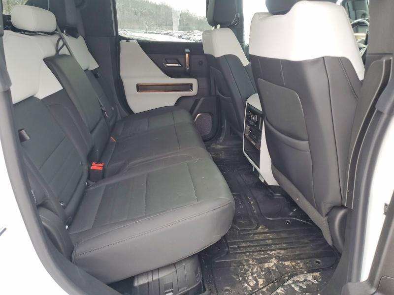 2025 GMC HUMMER PICKUP 3X — Фото 10 из 15