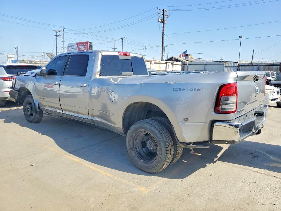 2020 RAM 3500 BIG HORN — Фото 2 из 12