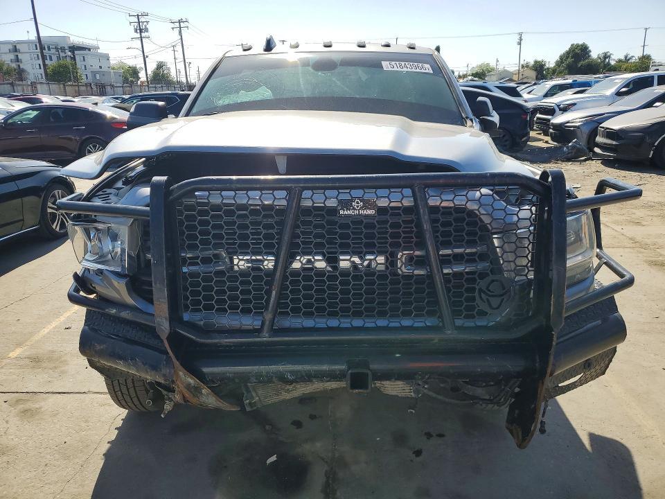 2020 RAM 3500 BIG HORN — Фото 5 из 12