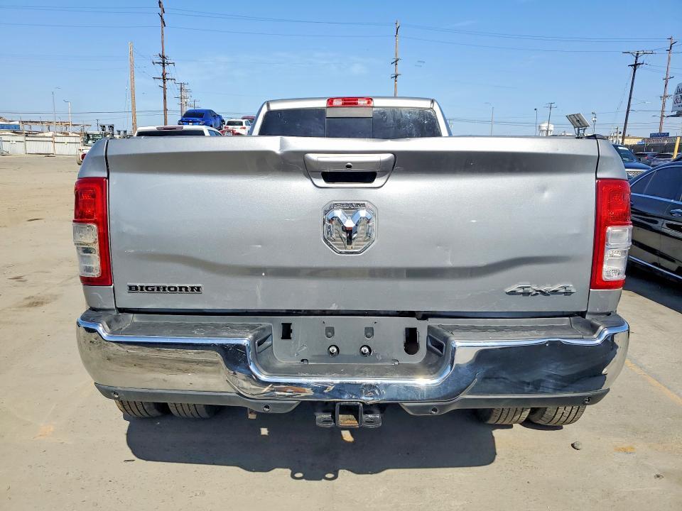 2020 RAM 3500 BIG HORN — Фото 6 из 12