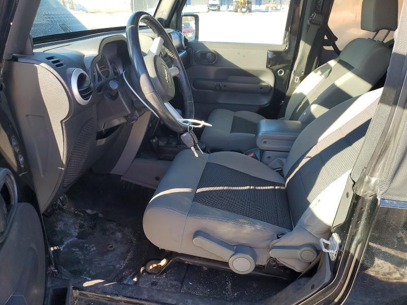 2010 JEEP WRANGLER SAHARA — Фото 7 из 13