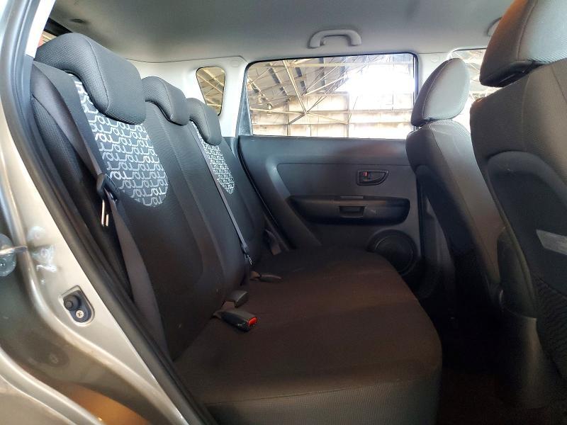 2010 KIA SOUL +/!/SPORT — Фото 10 из 12