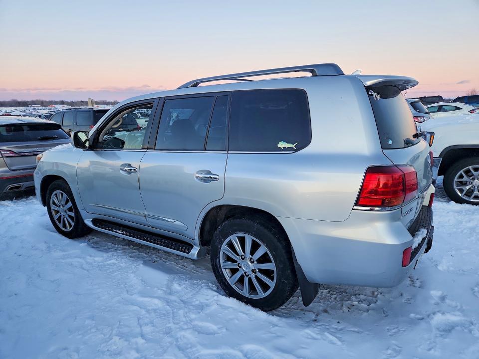 2010 LEXUS LX 570 — Фото 2 из 13