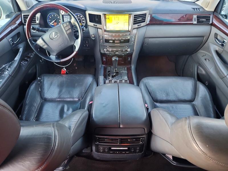 2010 LEXUS LX 570 — Фото 8 из 13