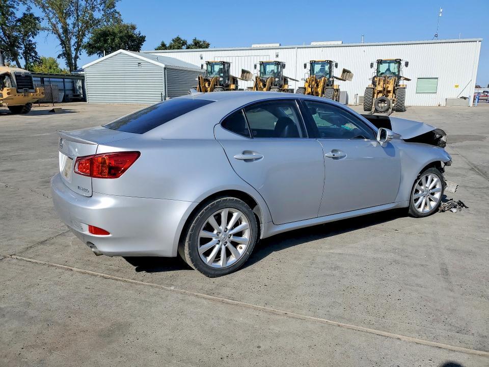 2010 LEXUS IS 250 BASE — Фото 3 из 12