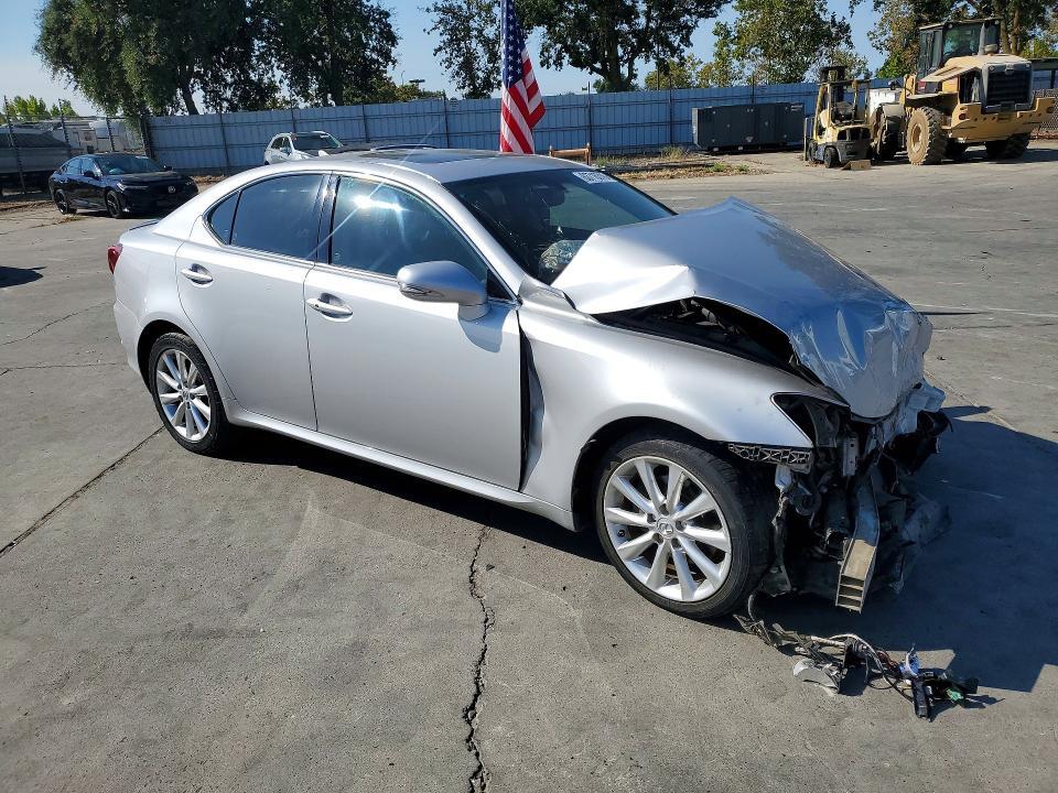 2010 LEXUS IS 250 BASE — Фото 4 из 12