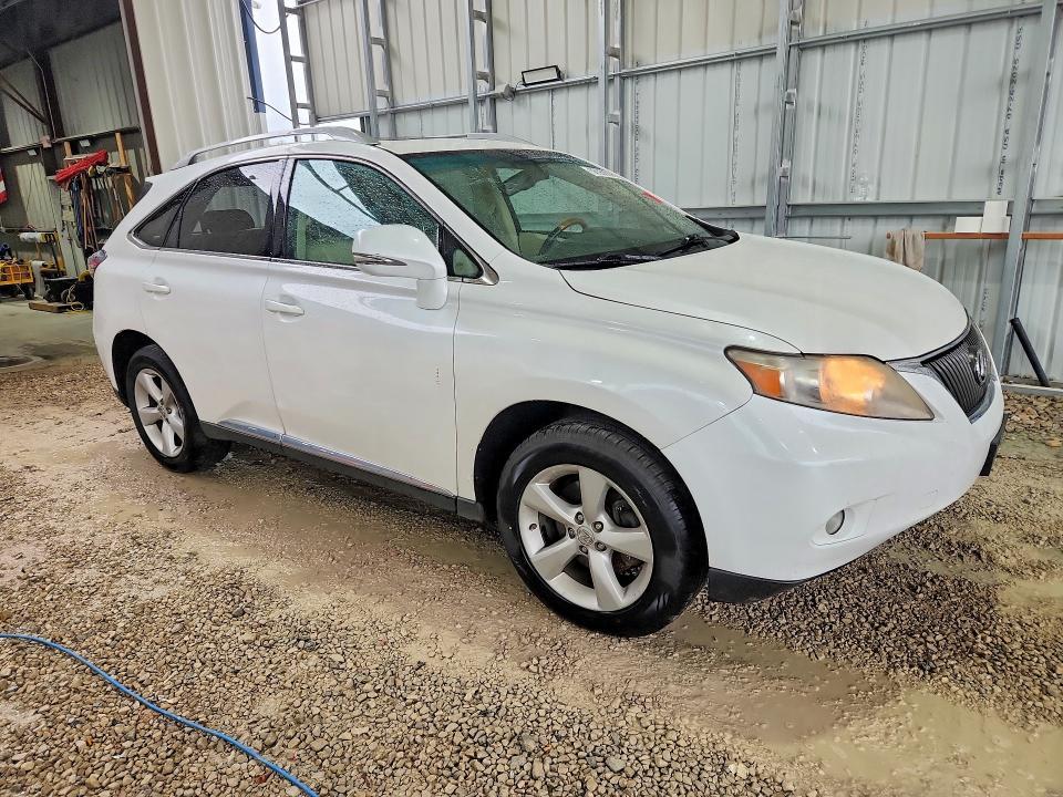 2T2BK1BAXAC036327 2010 LEXUS RX photo no. 4