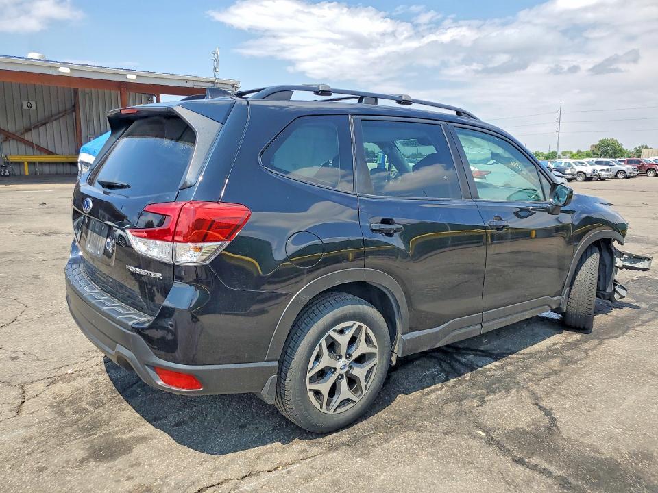 2020 SUBARU FORESTER PREMIUM — Фото 3 из 12