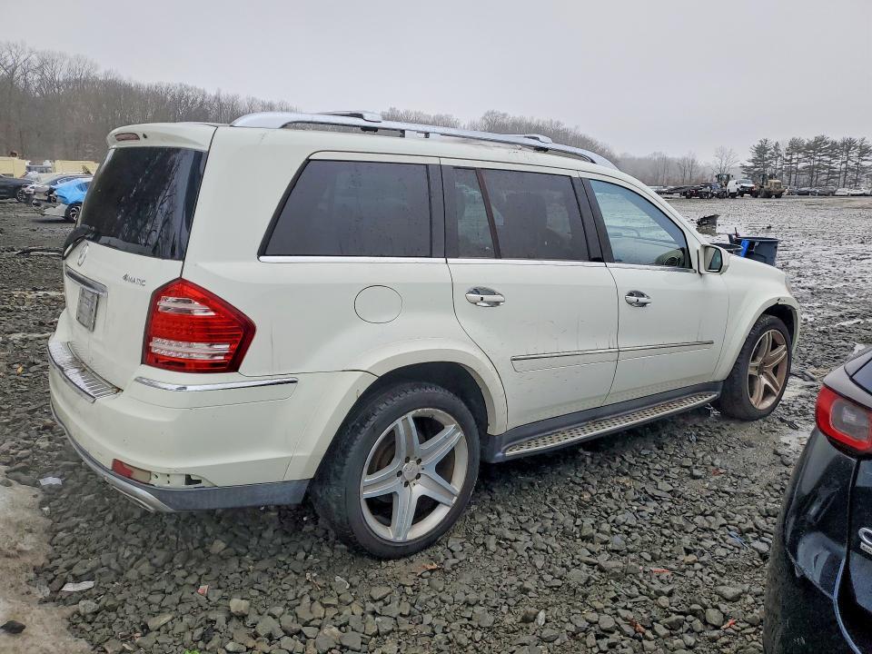 2010 MERCEDES-BENZ GL 550 4MATIC — Фото 3 из 12