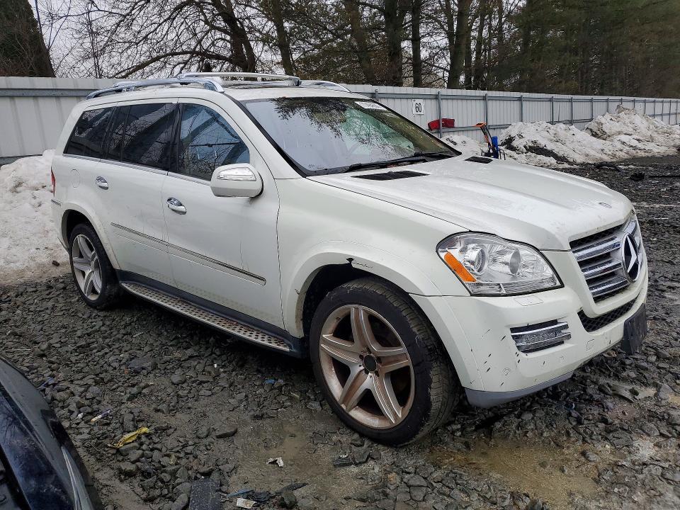 2010 MERCEDES-BENZ GL 550 4MATIC — Фото 4 из 12