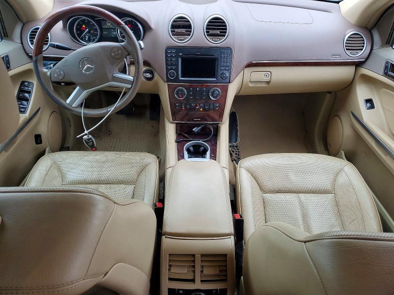 2010 MERCEDES-BENZ GL 550 4MATIC — Фото 8 из 12