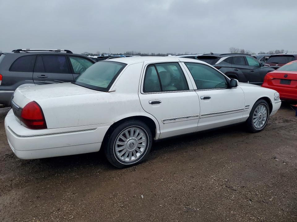 2MEBM7FV6AX630115 2010 MERCURY GRAND MARQUIS photo no. 3