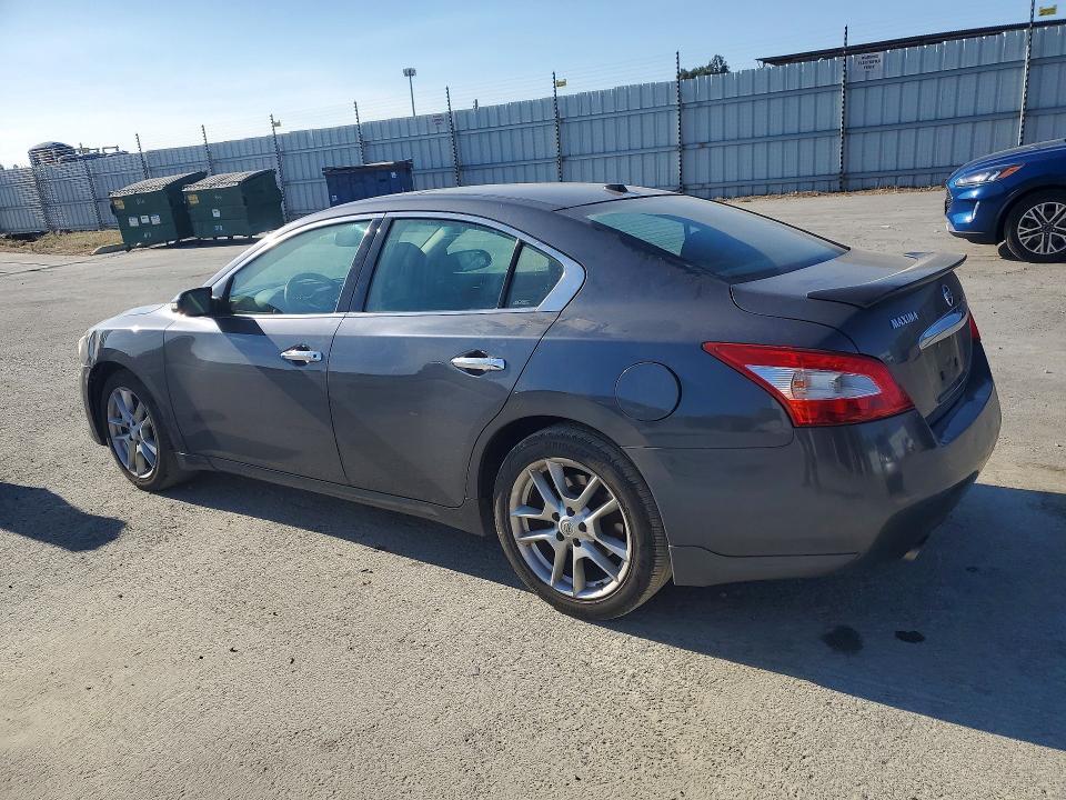 2010 NISSAN MAXIMA 3.5 S — Фото 2 из 12