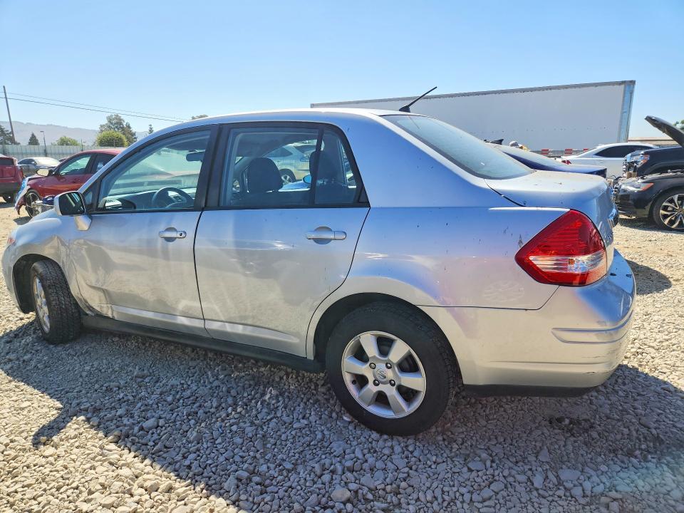 3N1BC1AP7AL360827 2010 NISSAN VERSA photo no. 2