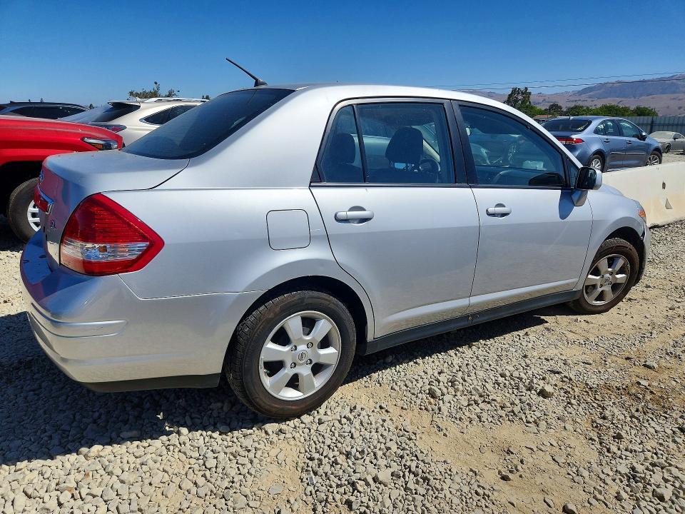 3N1BC1AP7AL360827 2010 NISSAN VERSA photo no. 3