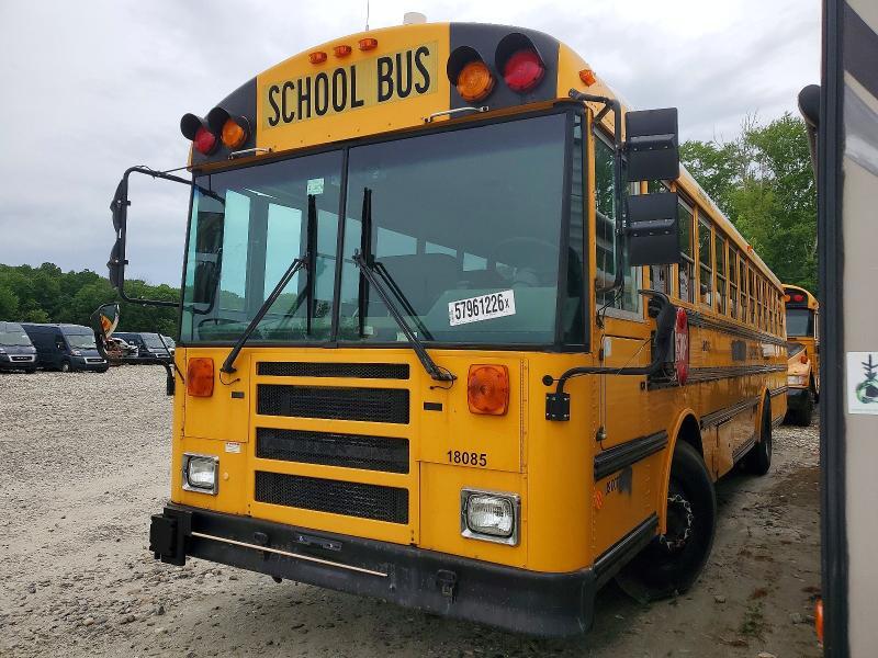 2010 THOMAS SAF-T-LINER C2 - SCHOOL BUS — Фото 2 из 10