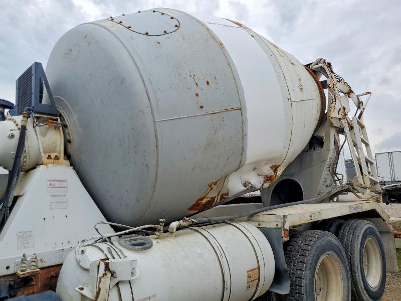 2009 MACK GU800 - READY MIX TRUCK — Фото 10 из 10