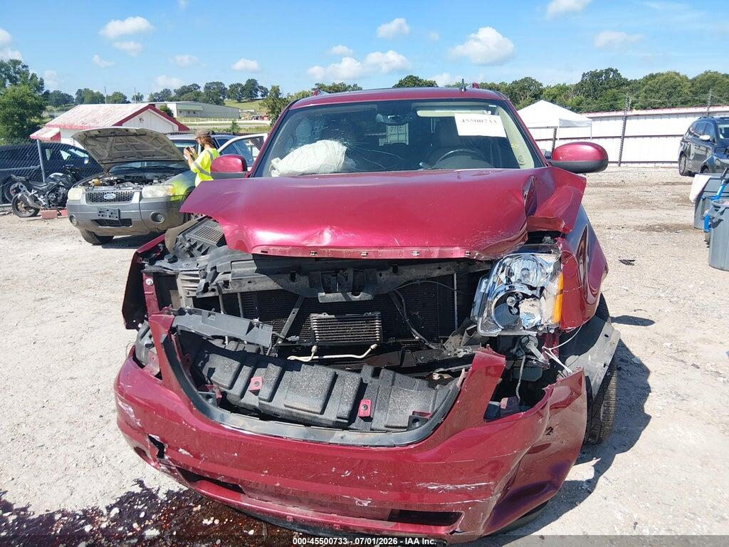 1GKS2MEF3BR253548 2011 GMC YUKON XL 1500 photo no. 12