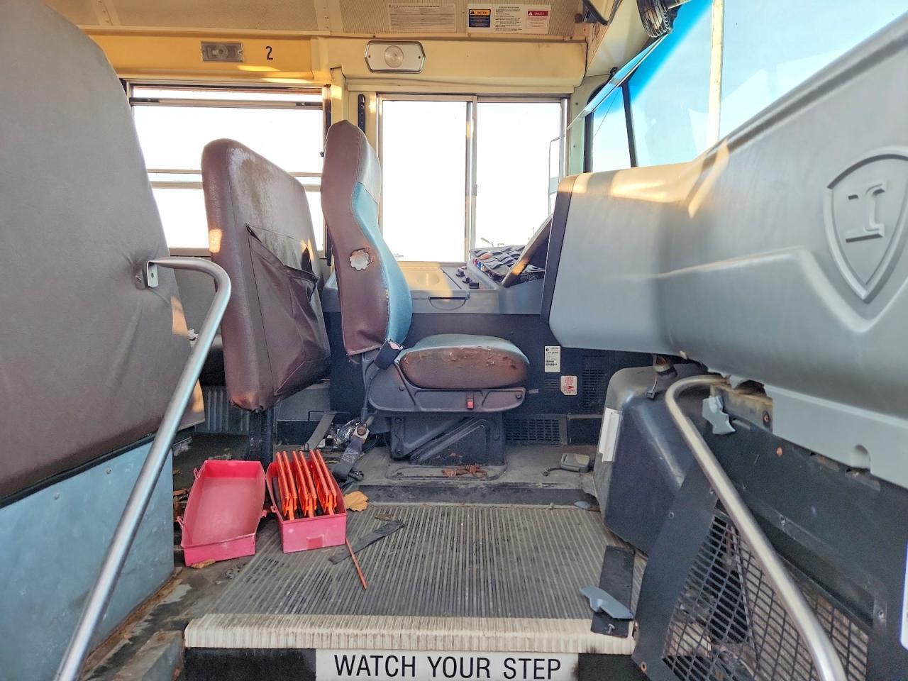 2008 IC CORPORATION CE SERIES SCHOOL - SCHOOL BUS — Фото 5 из 10