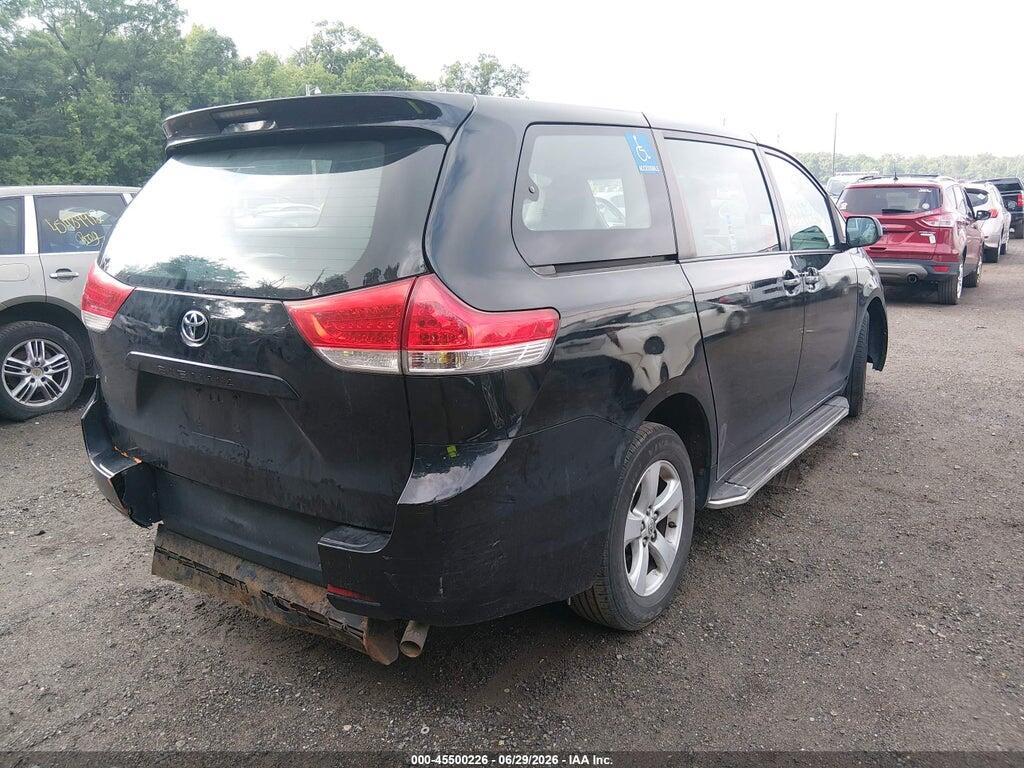 5TDZK3DC7DS326484 2013 TOYOTA SIENNA photo no. 4