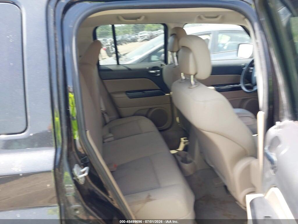 1J4NT1GB2AD652827 2010 JEEP PATRIOT photo no. 8
