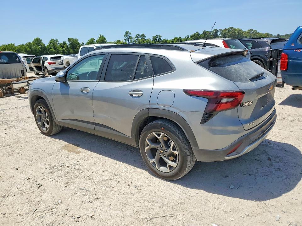 2026 CHEVROLET TRAX 1LT — Фото 2 из 16