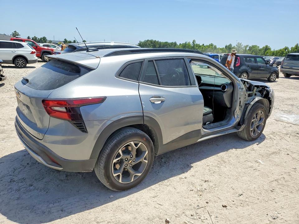 2026 CHEVROLET TRAX 1LT — Фото 3 из 16