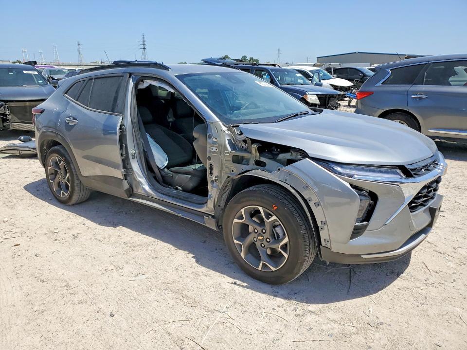 2026 CHEVROLET TRAX 1LT — Фото 4 из 16