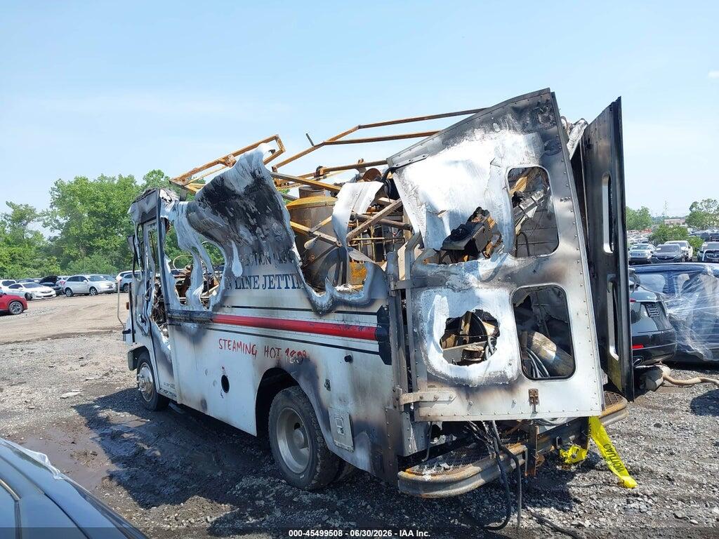 4UZA4FAD3XCF41774 1999 FREIGHTLINER CHASSIS photo no. 3